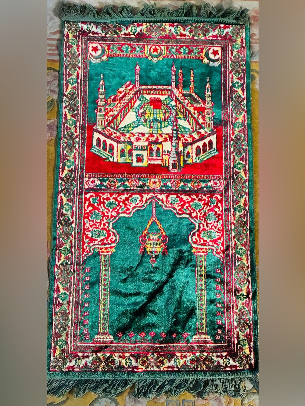 Vintage Emerald Green & Red Hangable Prayer Rug 42”